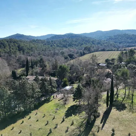 Alojamento de Acomodação e Pequeno-almoço Domaine La Sauzette 3*